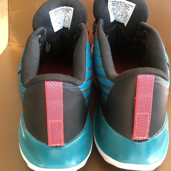 Columbia high top hiking boots/sneakers - Picture 4 of 10